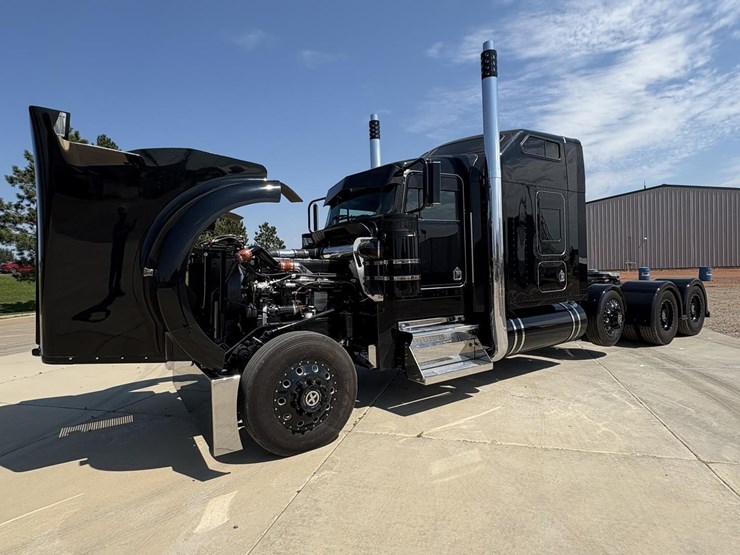 1999-kenworth-w900l-image-1