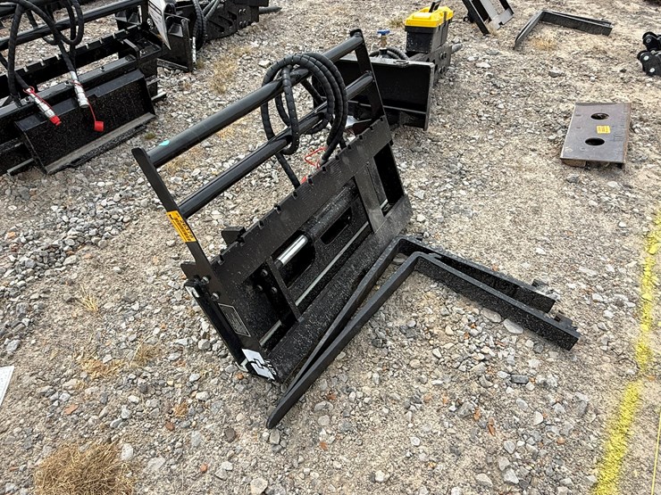 #230-•-#26378-•-unused-giyi-30"-mini-skid-steer-side-shift-fork-xcyhc2507281-image-4
