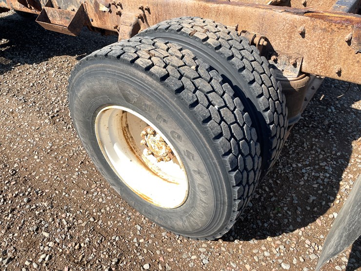 #2113-•-2003-freightliner-f170-cab-and-chassis-(has-mn-title)-image-10