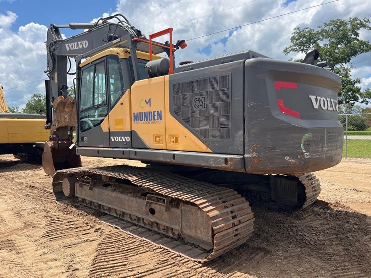 2017-volvo-ec250el-image-2