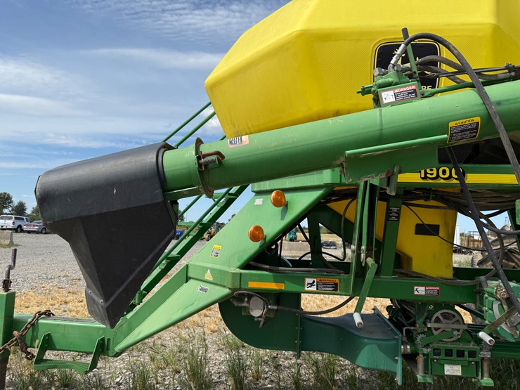 john-deere-1900-image-46