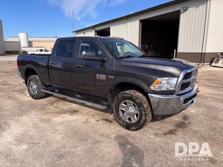 2018-dodge-ram-2500-image-2