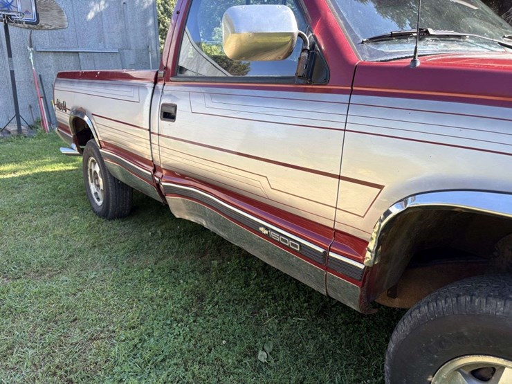 1990-chevy-silverado-k1500-4x4,-reg-cab,-8’-box,-245/75r16-tires-on-alloy-rims,-350-v8,-block-heater-image-18