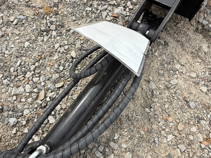 #230-•-#26347-•-unused-giyi-59"-mini-skid-steer-backhoe-arm-zwb2507123-image-4