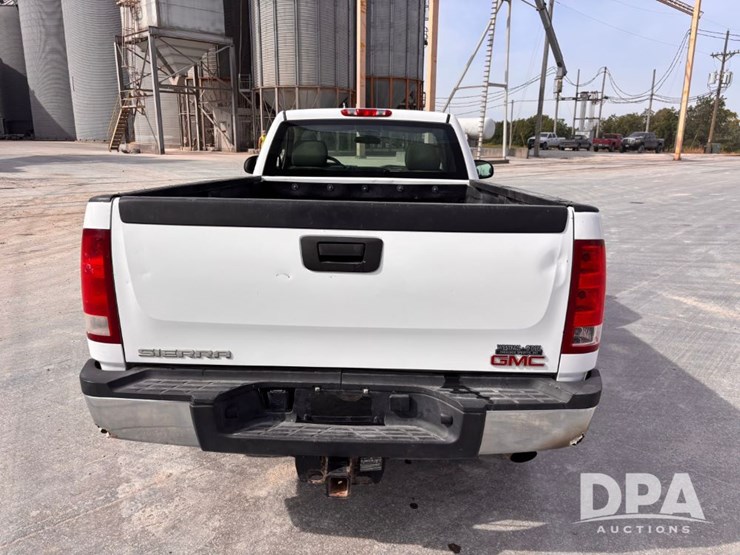 2012-gmc-sierra-2500-image-11