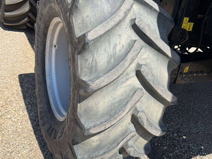 2009-case-ih-8120-image-19