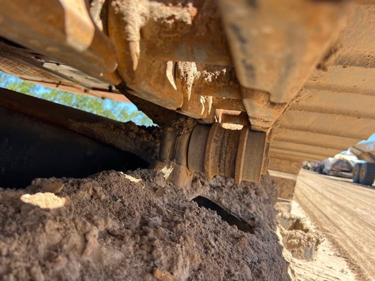 hitachi-zaxis-250lc-6n-excavator-image-31