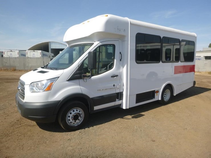 2018-ford-e350-image-1