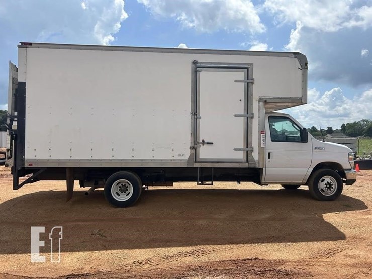 2012-ford-e450-image-4