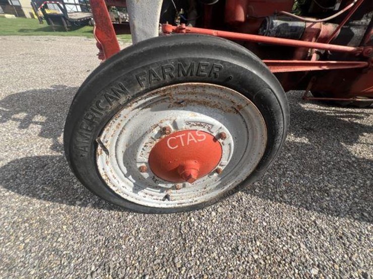 ford-tractor-image-2