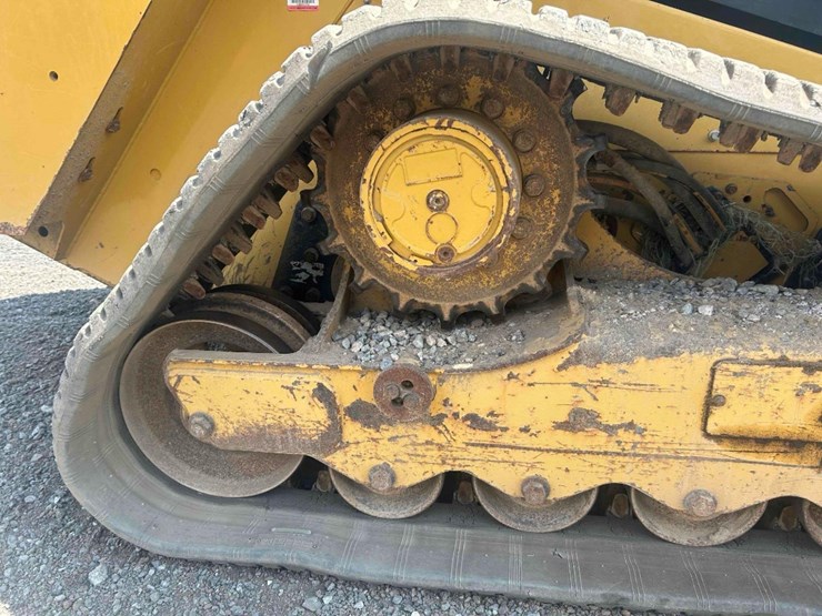 2022-caterpillar-279d3-image-19