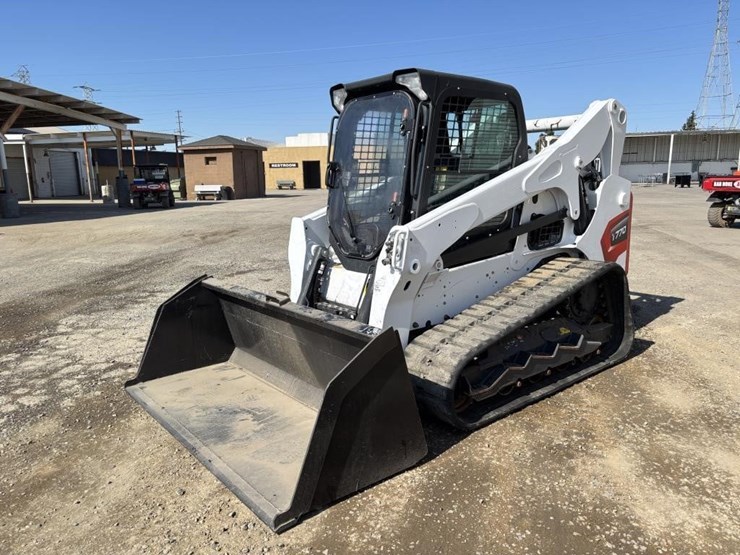 2024-bobcat-t770-image-1