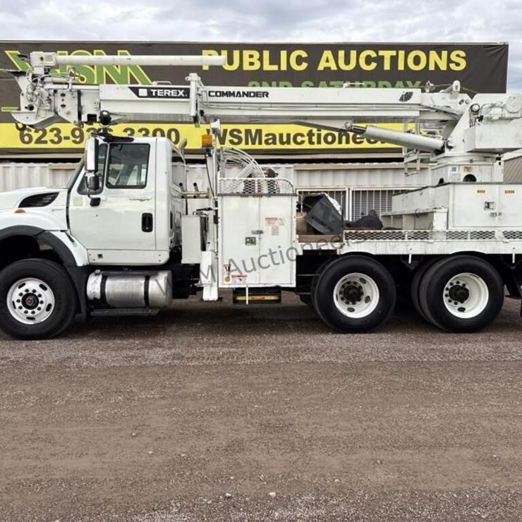 2013 INTERNATIONAL 7400