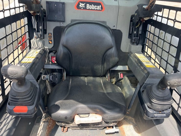 2020-bobcat-t76-image-25