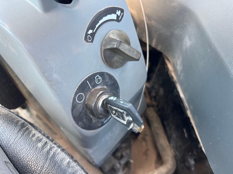 2019-caterpillar-305e2-cr-image-31