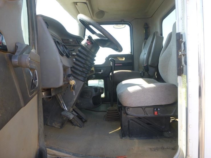 2009-kenworth-t370-image-14