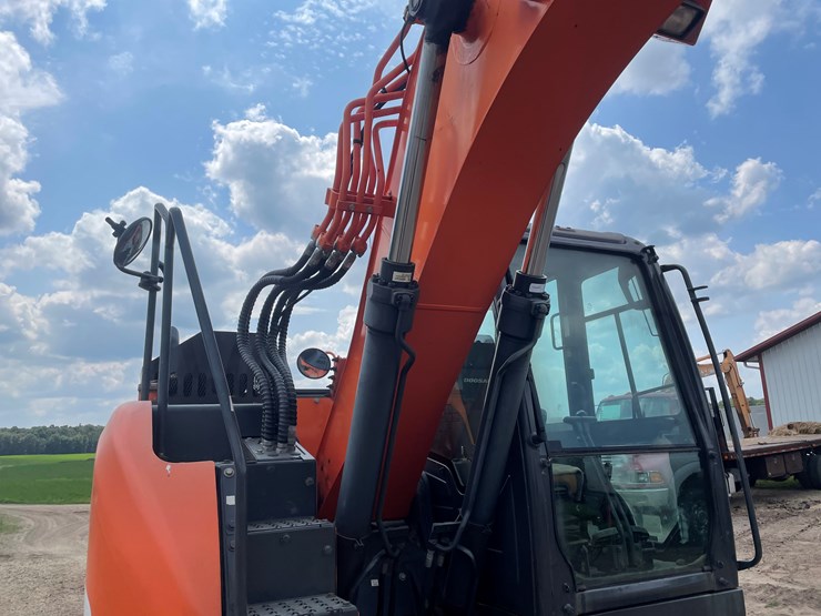 #2052-•-doosan-dx140llr-excavator-(cambridge,-mn)-image-25