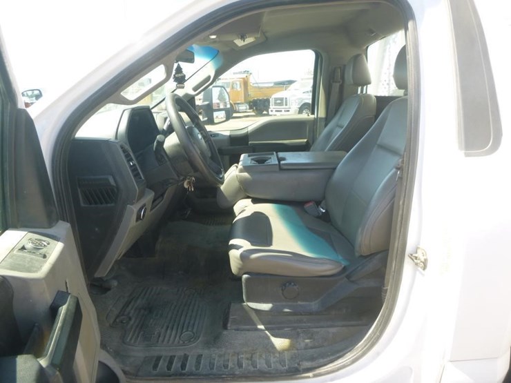 2018-ford-f450-image-9