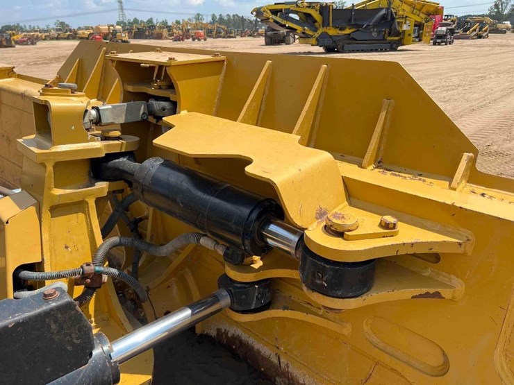 2019-caterpillar-d6n-lgp-image-19