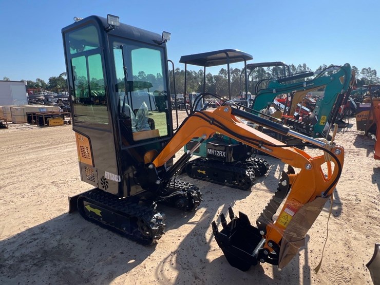 unused-future-ft13cj-excavator-image-4