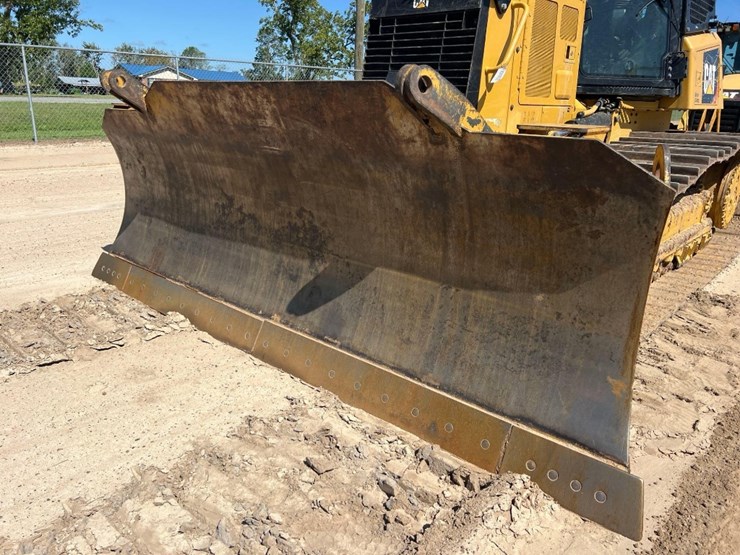 2020-caterpillar-d6k2-lgp-image-9