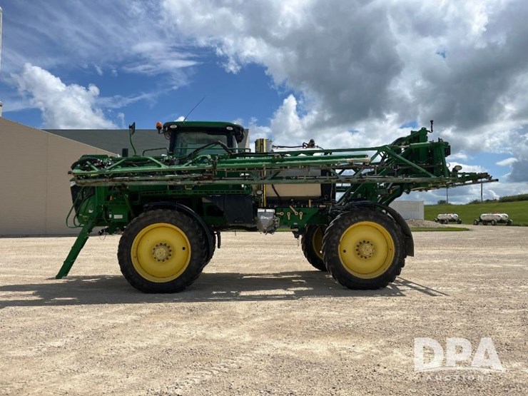 2014-john-deere-r4038-image-22