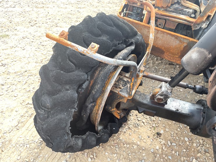 #2059-•-lull-telehandler-*non-runner*-*fire-damage*-image-18