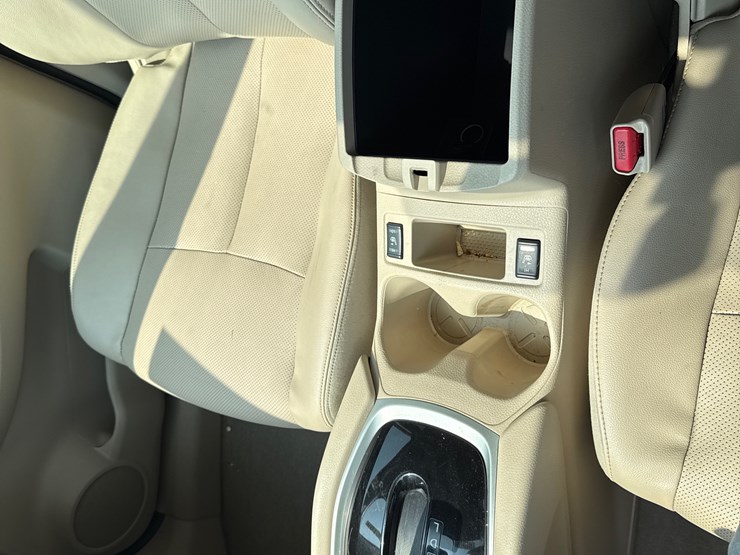 2015-nissan-rogue-sl-image-18