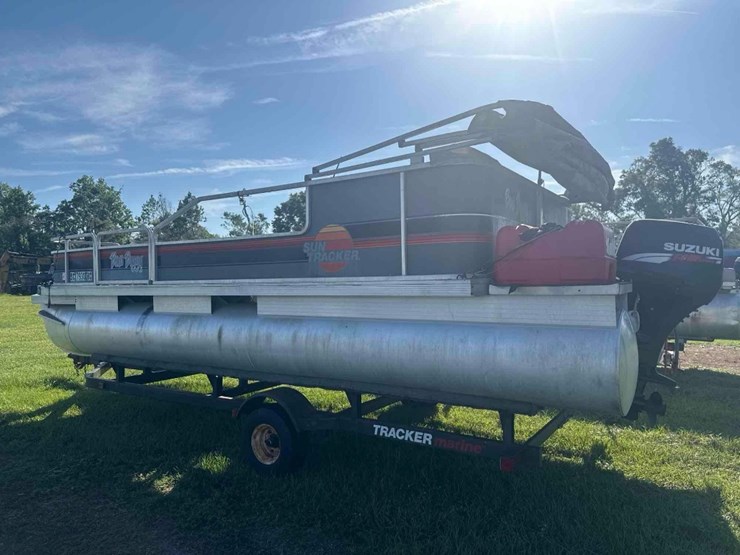 1988-basstracker-20'-pontoon-boat-image-5
