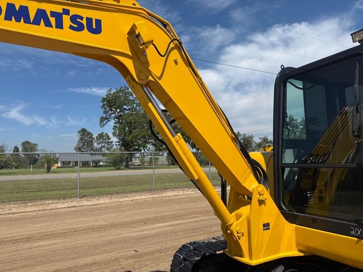 2011-komatsu-pc56-7-image-19