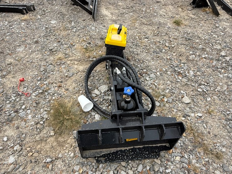 #230-•-#27017-•-unused-giyi-gy-p45-mini-skid-steer-breaker-psc452507147-image-5