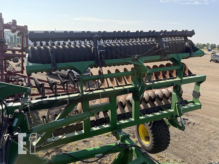 2021-john-deere-2680h-image-38
