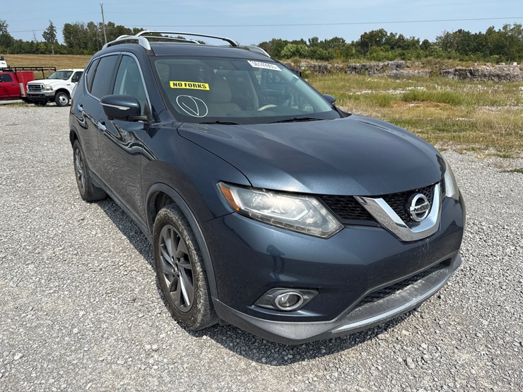 2015-nissan-rogue-sl-image-2