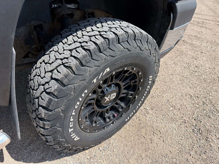 2004-chevrolet-2500hd-image-33