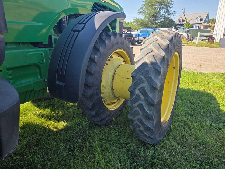 2004-john-deere-8320-image-44