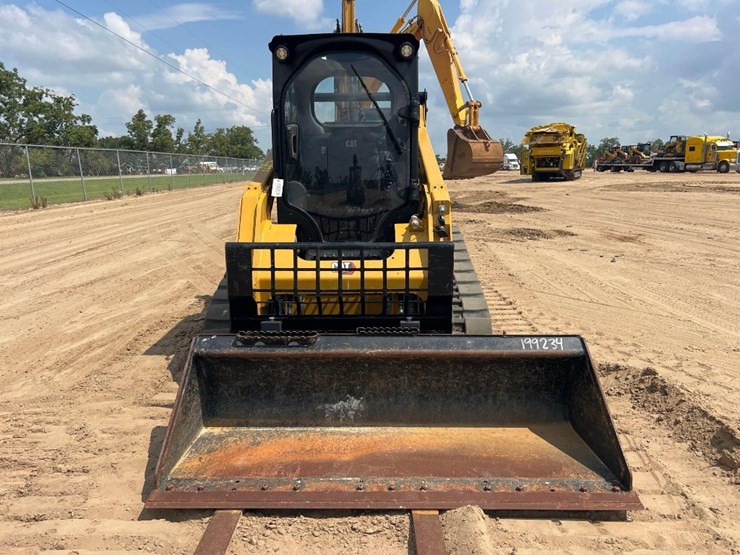 2023-caterpillar-259d3-image-6