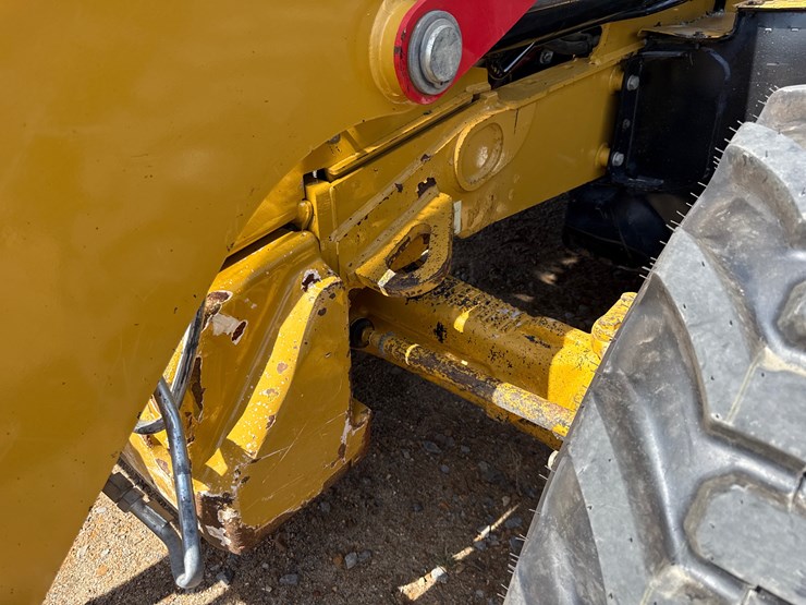 #160-•-#27079-•-caterpillar-f20f-2-4x4-backhoe-loader-image-31