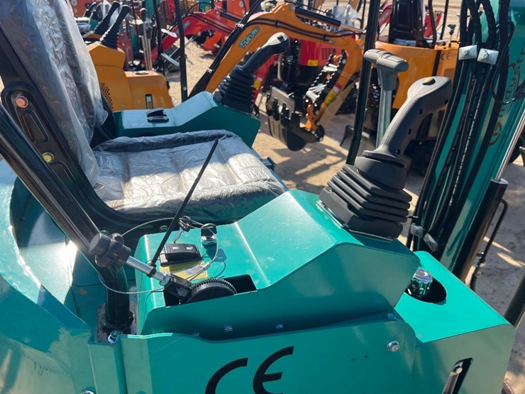 unused-cfg-industrial-h15r-excavator-image-13