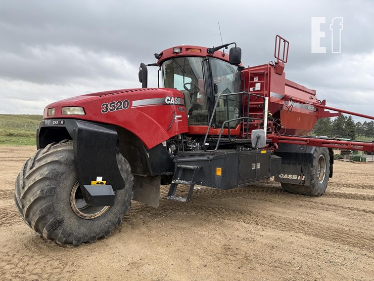 2010-case-ih-titan-3520-image-39