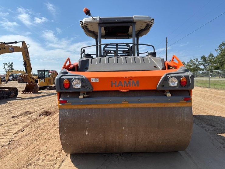 2016-hamm-hd+-120i-smooth-double-drum-roller-image-7