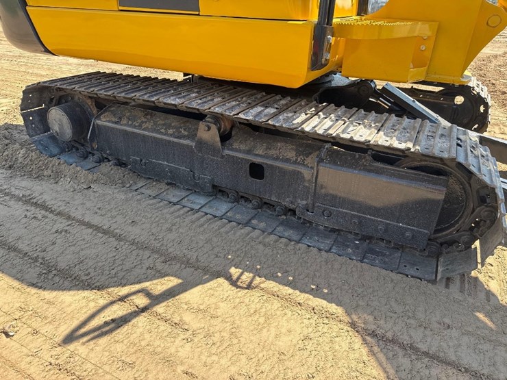 2011-komatsu-pc56-7-image-13