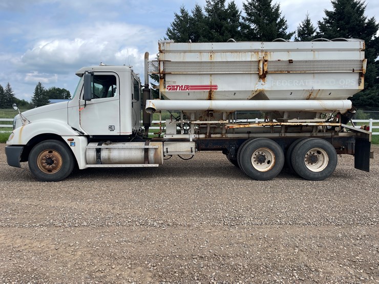 #2100-•-2006-freightliner-grain-truck-(has-mn-title)-image-2
