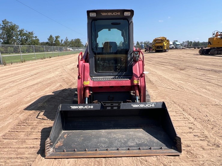 2018-takeuchi-tl8-image-7