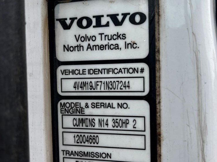 2001-volvo-truck-(dr12174)-image-13