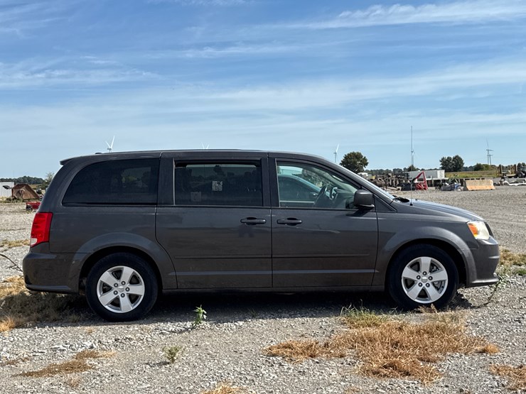 2015-dodge-grand-caravan-image-7