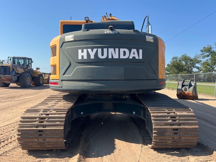 hyundai-hx235-lcr-image-3