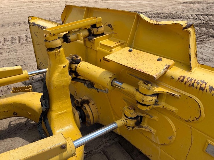 2021-komatsu-d39px-24-image-19
