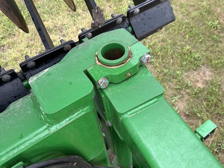 2021-john-deere-2680h-image-41