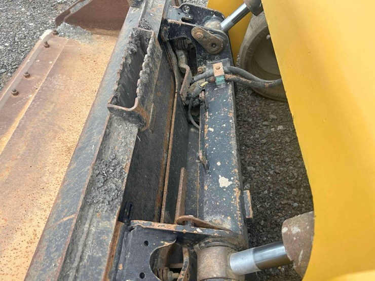 2014-caterpillar-289d-image-9