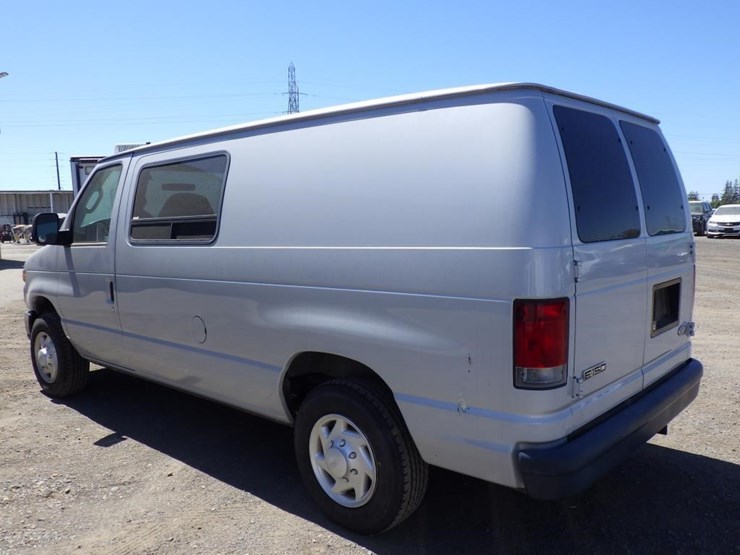 2008-ford-cargo-image-5